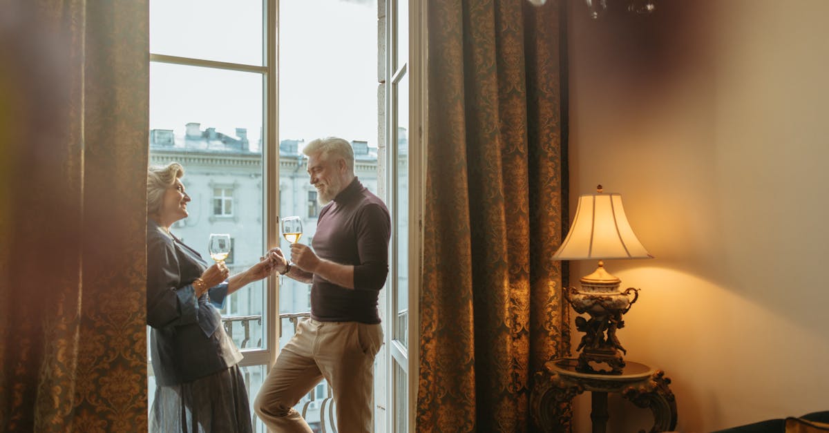 10 Best Gifts for Wine Lovers: Perfect Presents for Every Wine Enthusiast