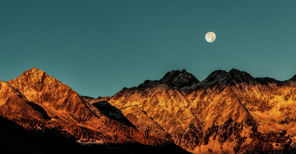 10 Best Hikes in RMNP: Top Trails, Gear Tips, and Safety Advice