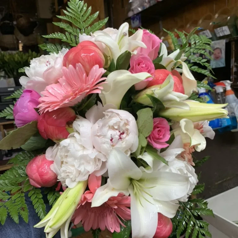 10 Best Florists in the USA for 2024: Top Picks for Fresh Blooms