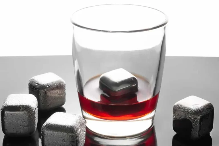 10 Best Ice Cubes for 2024: Chill Your Drinks with Perfect Perfection!