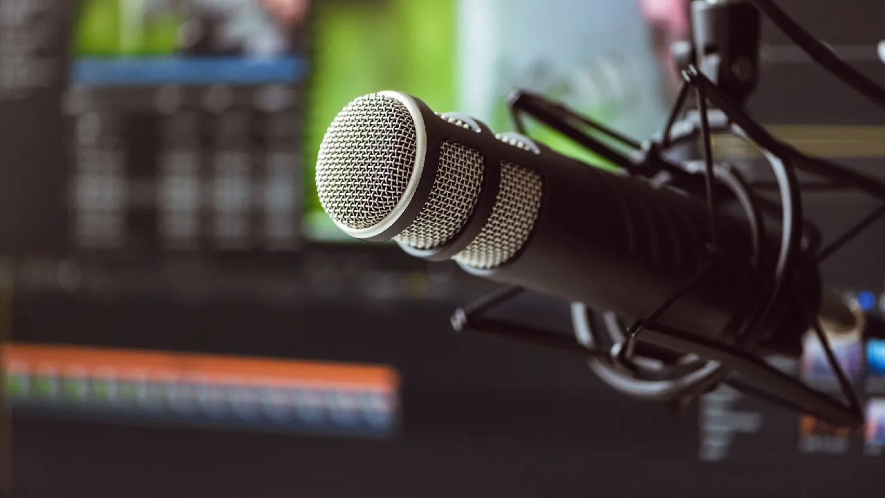 10 Best Podcast Equipment for 2024: Elevate Your Audio Quality!