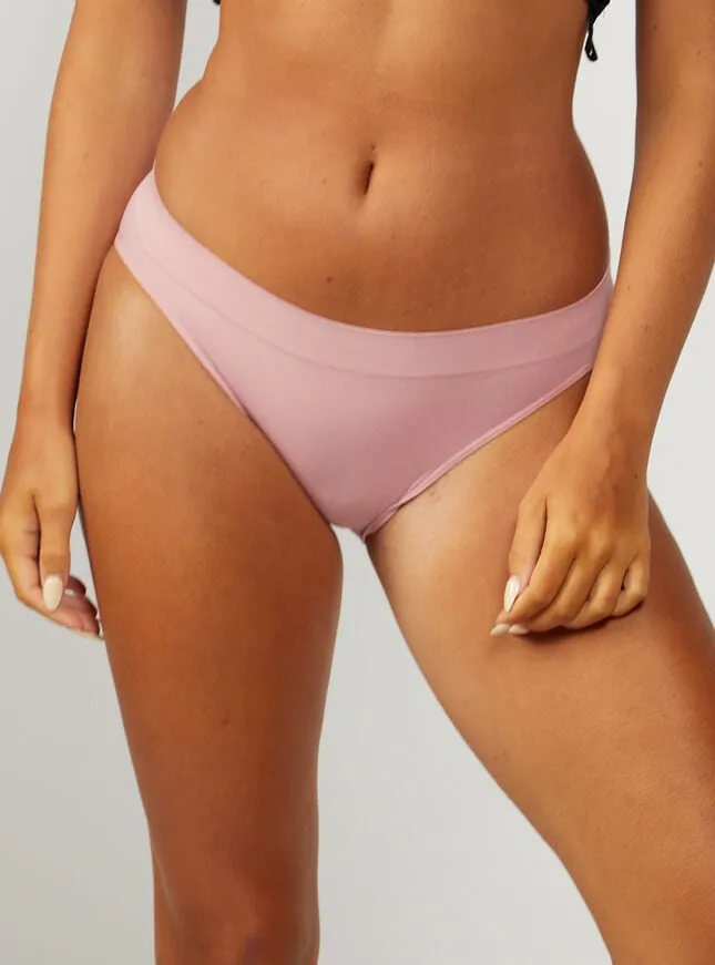 10 Best Skims Dupes for 2024: Affordable Alternatives You’ll Love 10 Best Skims Dupes for 2024: Affordable Alternatives You’ll Love