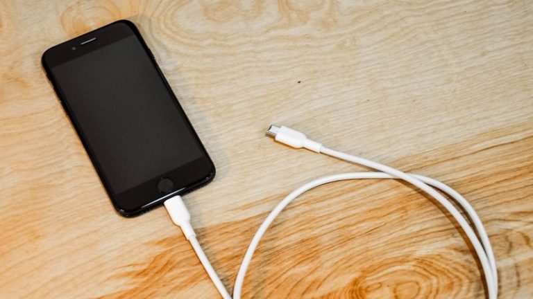 10 Best Lightning Chargers for iPhone in 2024: Top Picks & Reviews 10 Best Lightning Chargers for iPhone in 2024: Top Picks & Reviews