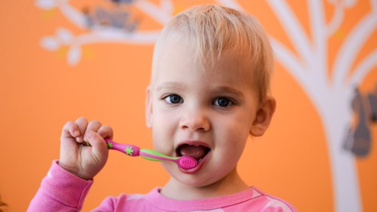 Best Newborn Toothbrush: Top Picks for 2024’s Best Infant Dental Care