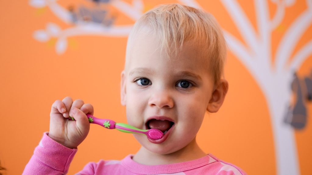 Best Newborn Toothbrush: Top Picks for 2024’s Best Infant Dental Care