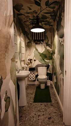 Best Bathroom Art: Top Picks for Stylish Spaces in 2024