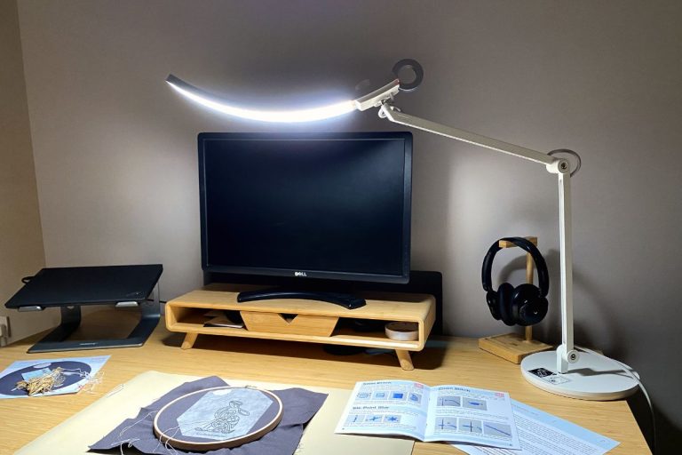 10 Best Lighting Options for Cross Stitch Crafts in 2024