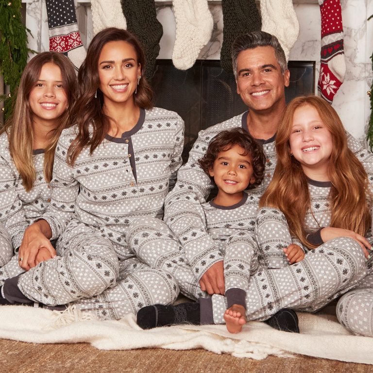 Best Matching Pajamas for Couples: Top Picks for 2024 Comfort and Style