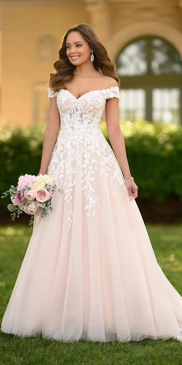 Best Sweetheart Neckline Dress: Top Picks for 2024’s Fashion Trends