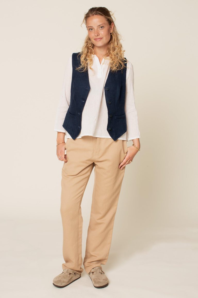 10 Best Women’s Khaki Pants for 2024: Style and Comfort Combined