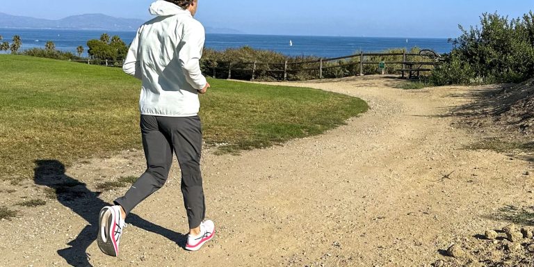 10 Best Cold Weather Running Gear for 2024: Stay Warm & Active 10 Best Cold Weather Running Gear for 2024: Stay Warm & Active